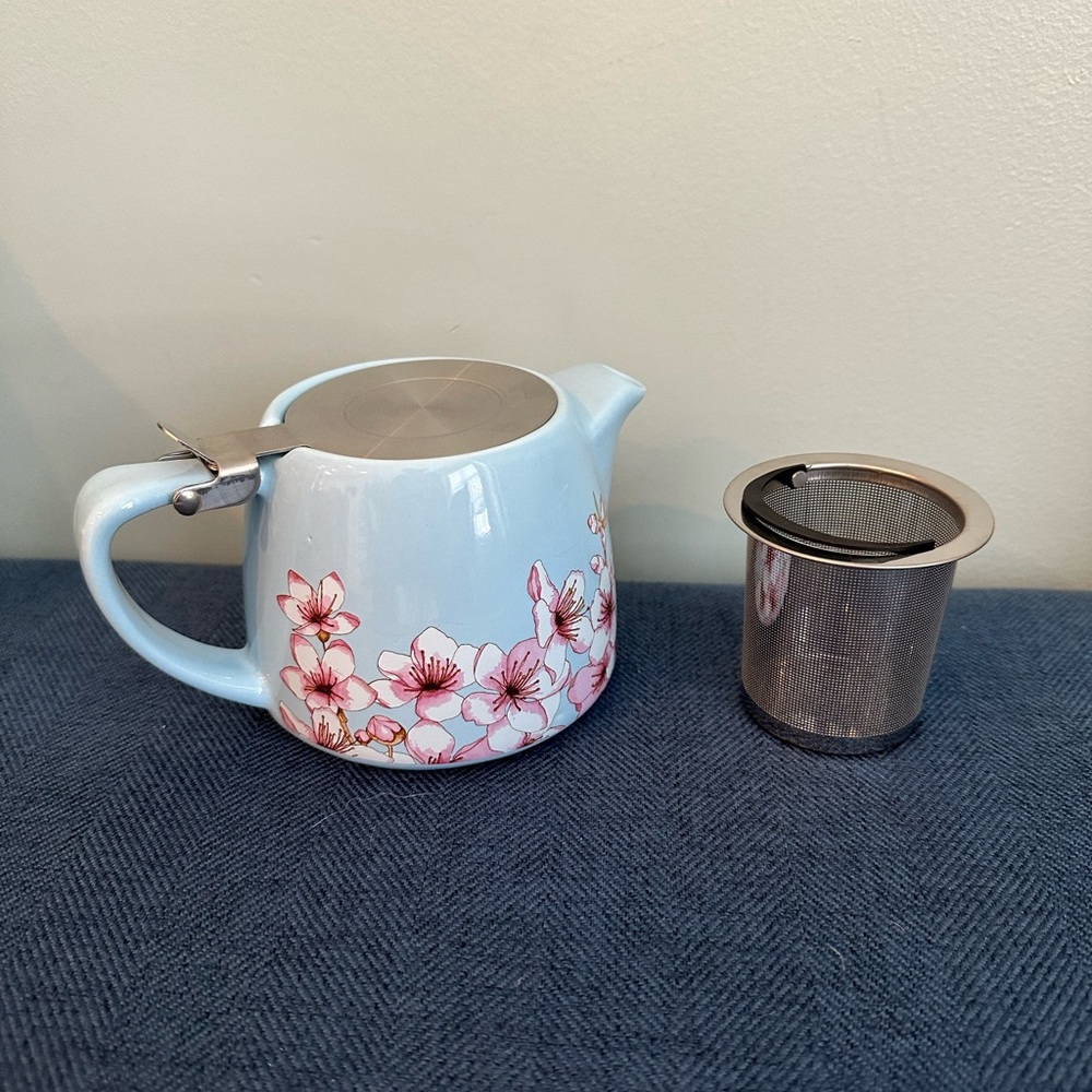 NWOB ALFRED Floral Ceramic and Stainless Steel Teapot